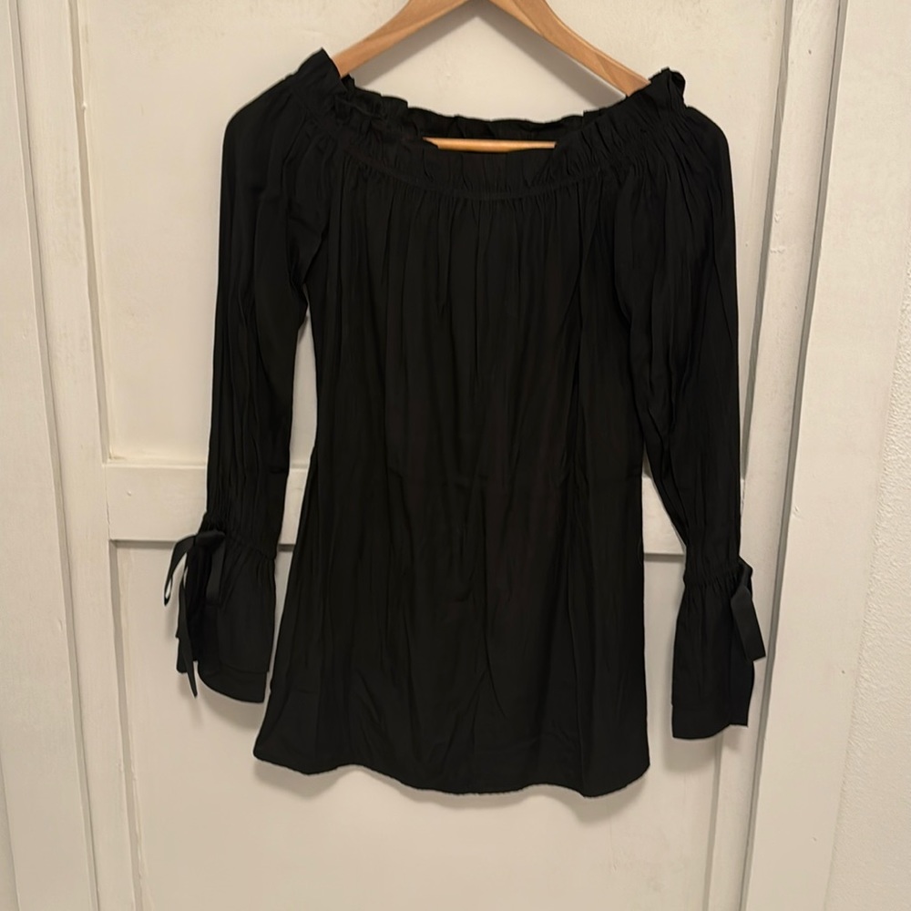 Union of Angels Off The Shoulder